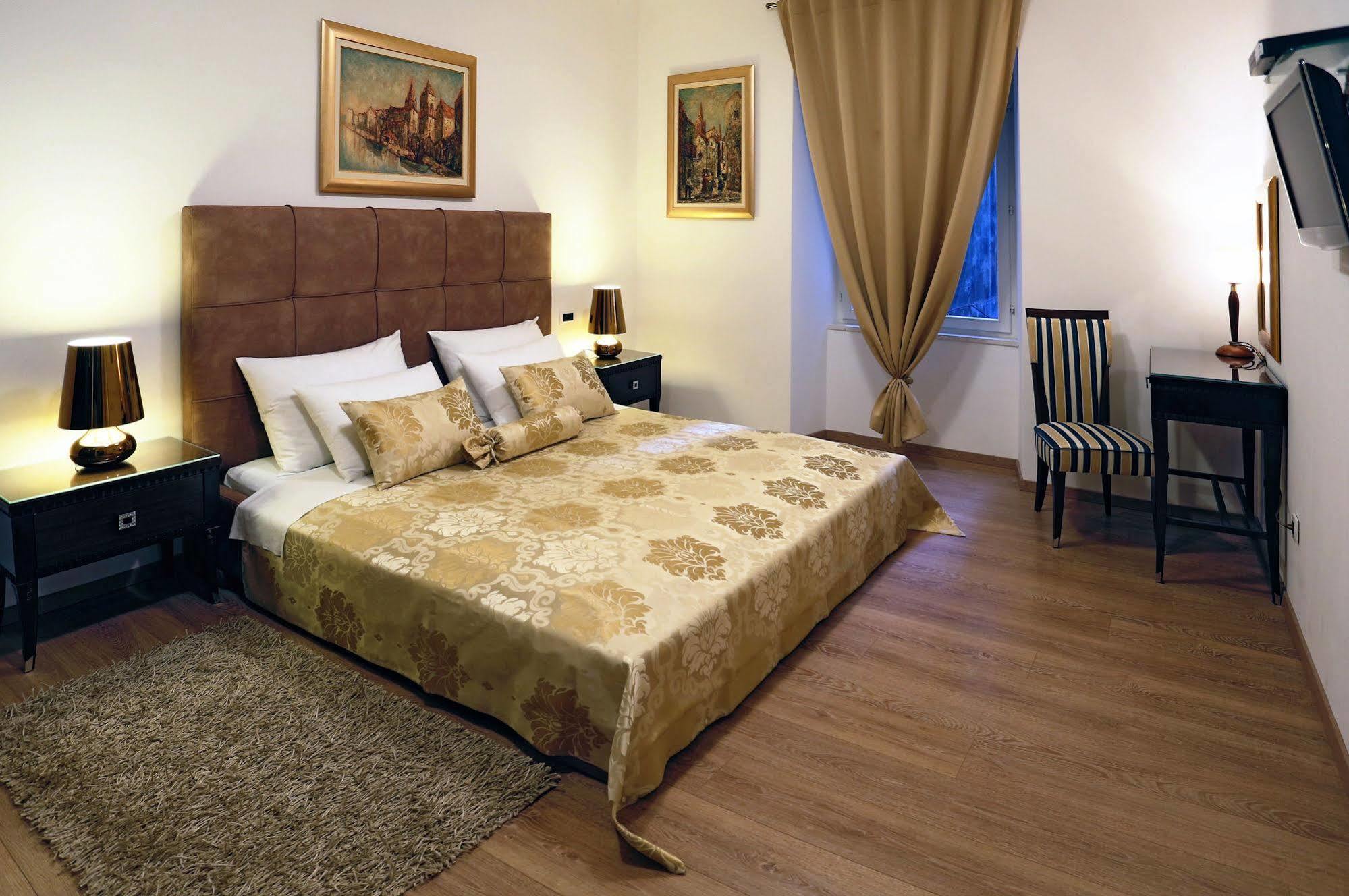 Grisogono Palace Heritage Residence Split Exterior photo